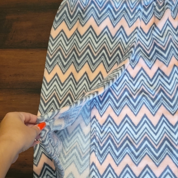 Bobbie Brooks Chevron Towel Dress - Picture 4 of 5
